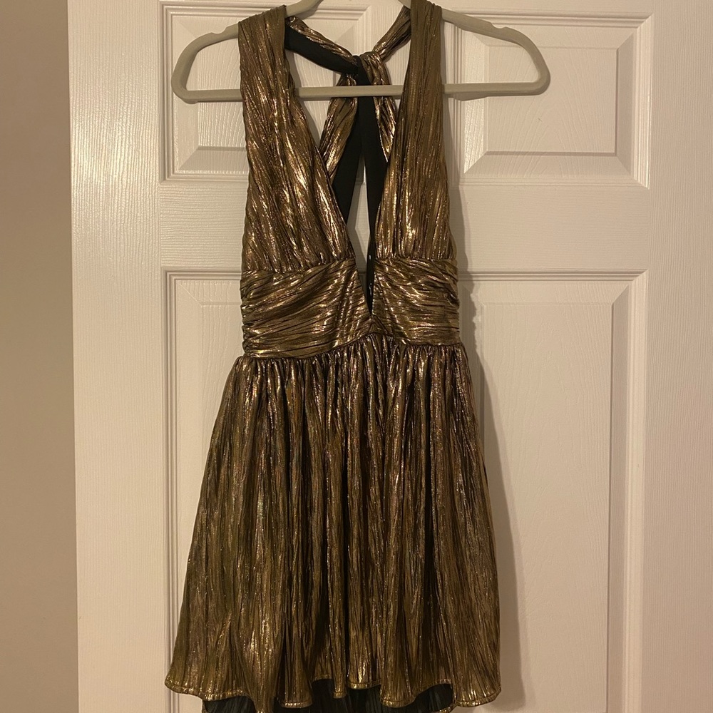 Short Nasty Gal party dress in Gold. Small